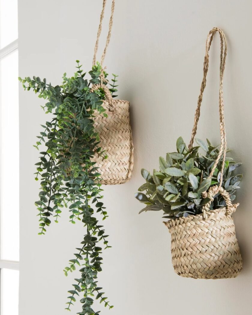 Hanging pot cover