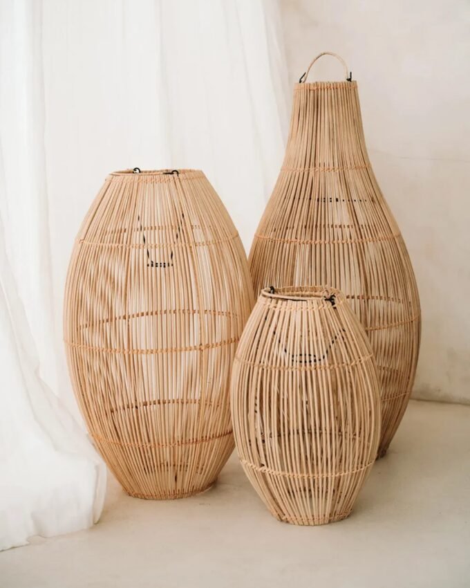 The Zuri Pendant Light – Natural Finish – Size L